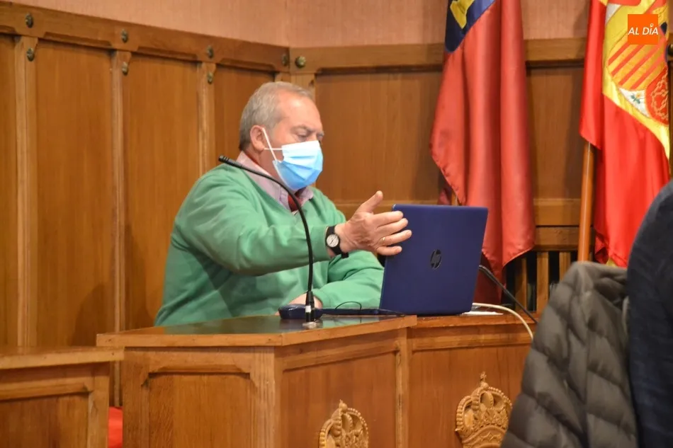 Foto 4 - El Pleno llama por unanimidad a los mirobrigenses a cumplir las medidas e incluso a...