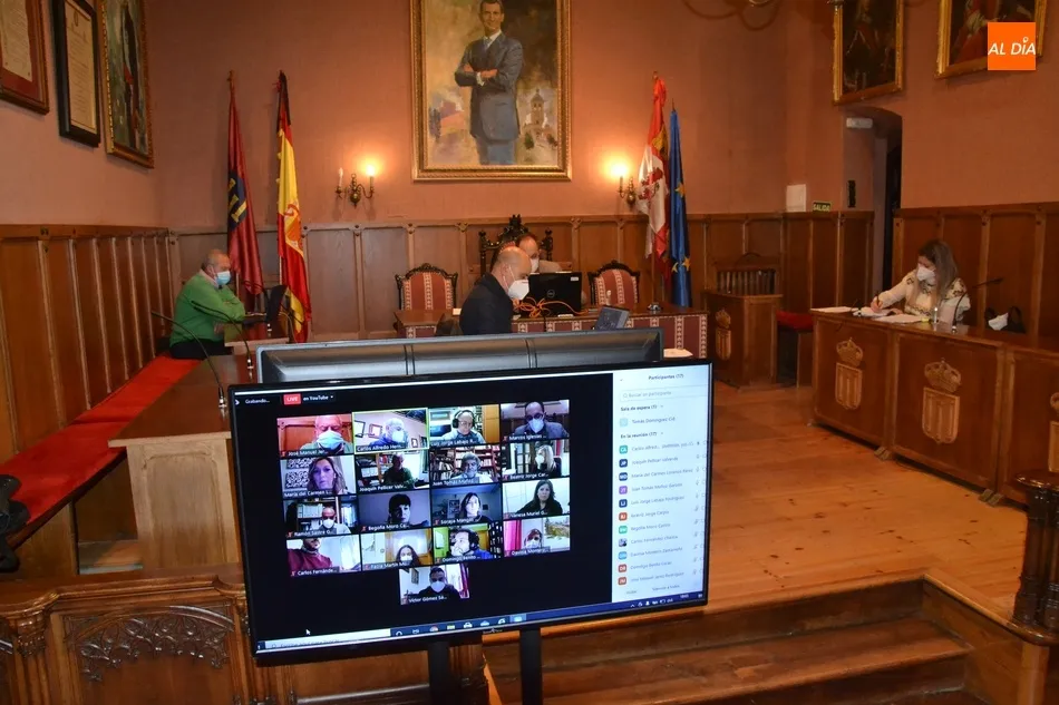 Foto 6 - El Pleno llama por unanimidad a los mirobrigenses a cumplir las medidas e incluso a...