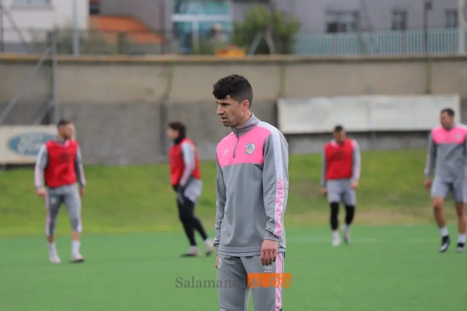 Foto 8 - El Salamanca UDS trabaja en el Tori una ma&ntilde;ana m&aacute;s y el colombiano Juancho sigue sin aparecer