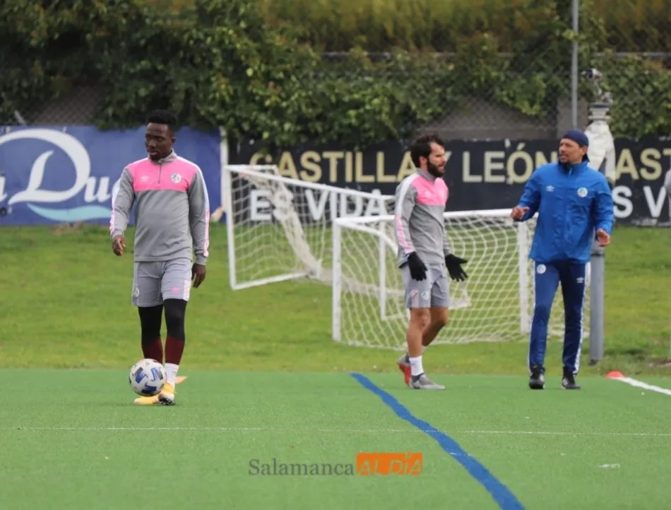 Foto 6 - El Salamanca UDS trabaja en el Tori una ma&ntilde;ana m&aacute;s y el colombiano Juancho sigue sin aparecer