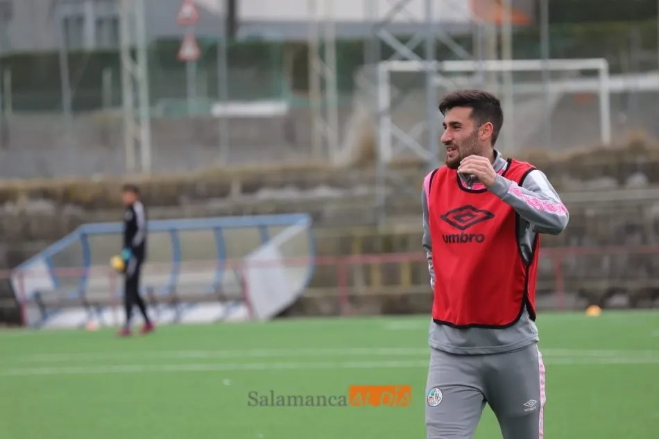 Foto 5 - El Salamanca UDS trabaja en el Tori una ma&ntilde;ana m&aacute;s y el colombiano Juancho sigue sin aparecer