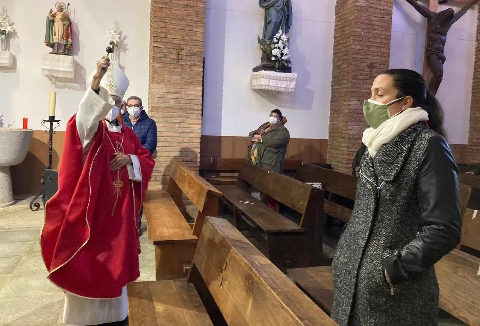 Foto 6 - La Cofrad&iacute;a de San Blas festeja bajo m&iacute;nimos al patr&oacute;n de las gargantas  