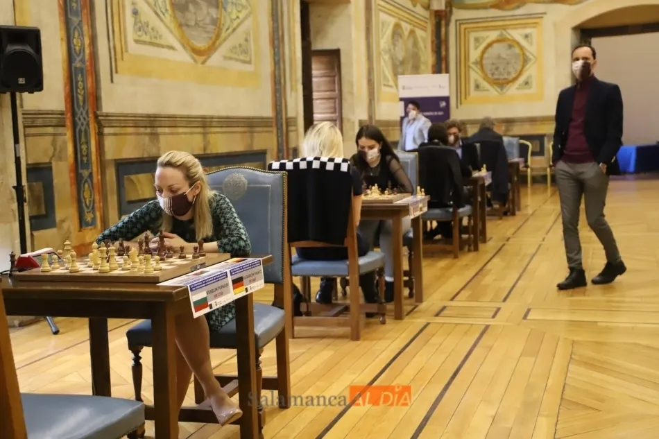 Foto 4 - Empiezan las primeras rondas del Torneo Magistral del III Festival de Ajedrez de Salamanca