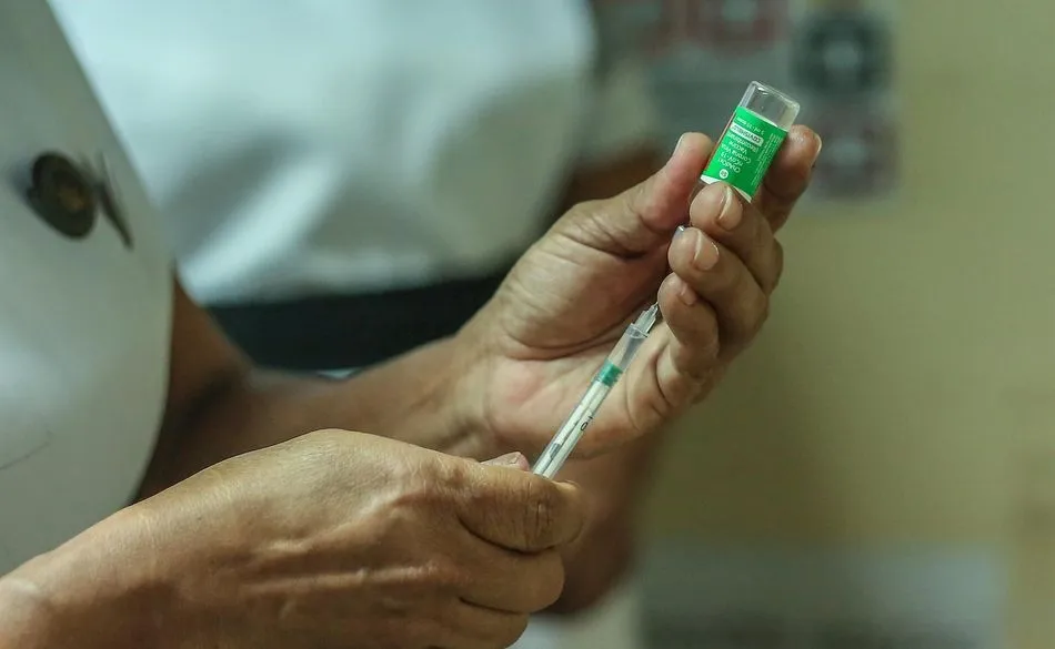 España recibirá 1,8 millones de dosis de la vacuna de AstraZeneca durante el mes de febrero  