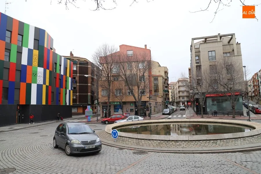 Plaza del Oeste, uno de los espacios más emblemáticos de este barrio. Foto de Lydia González