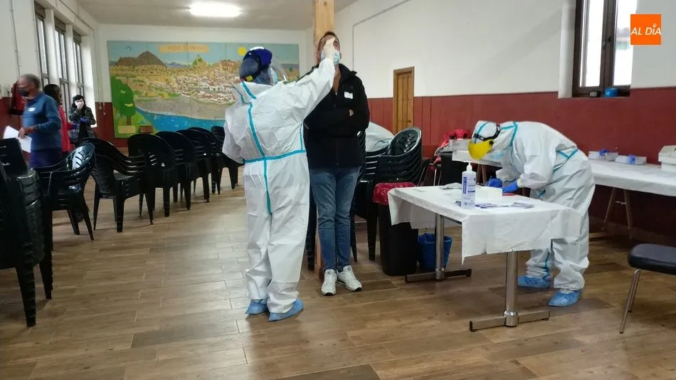 Las antiguas escuelas acogen las pruebas de detección de coronavirus