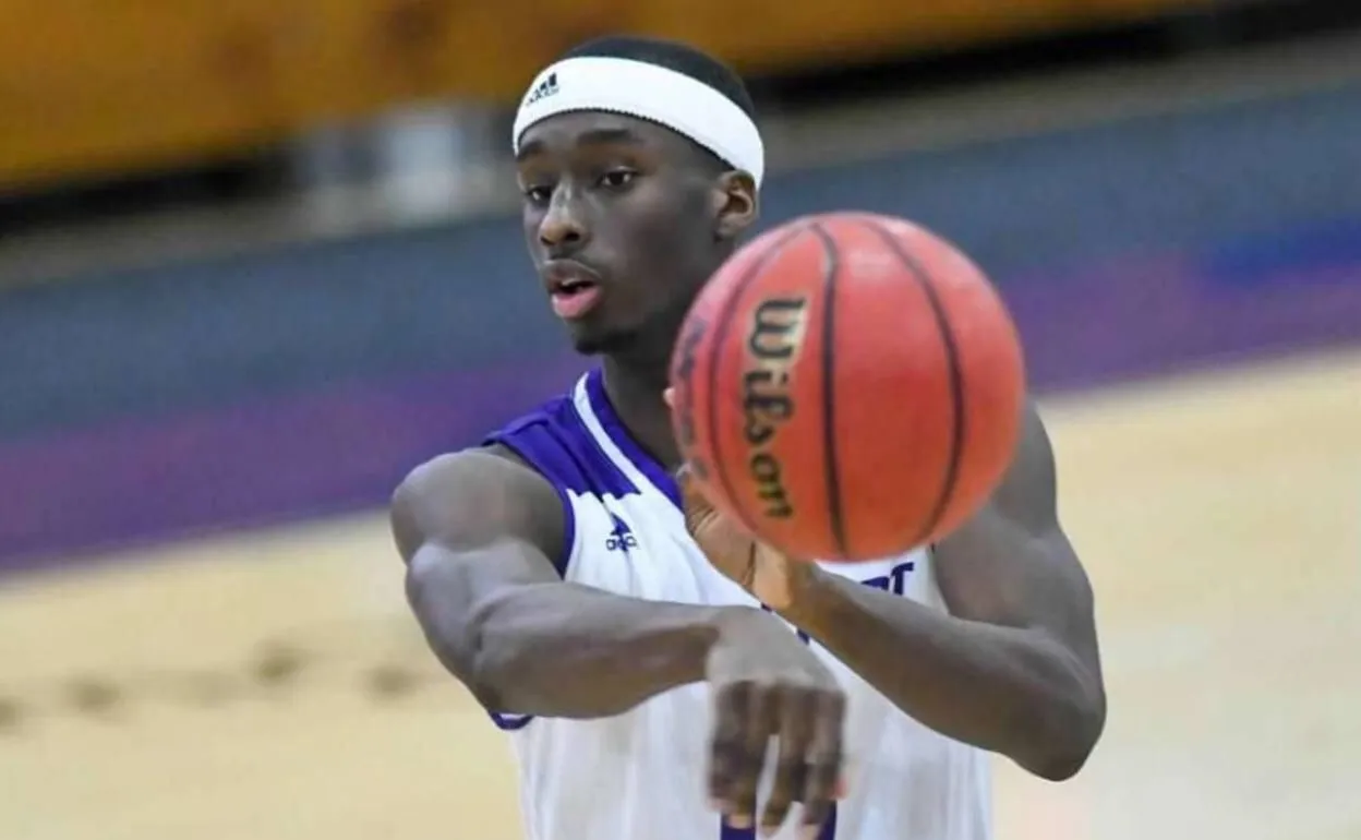 Bakary, nuevo fichaje charro / Aquimisa