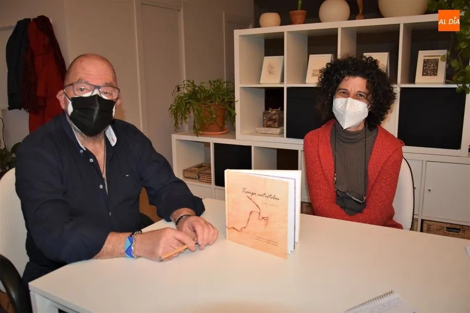 La pintora María Reyes López Fonseca y el escritor Fernando de Castro