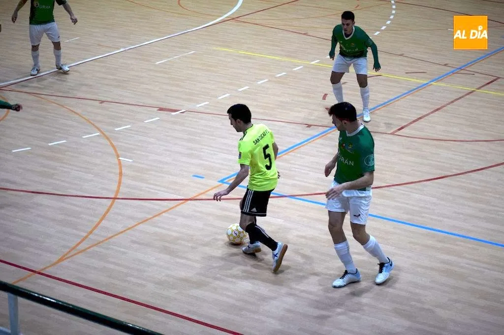 Foto 4 - El Piensos Dur&aacute;n Albense recupera la sonrisa con goles ante el San Cucao FS (12-3)