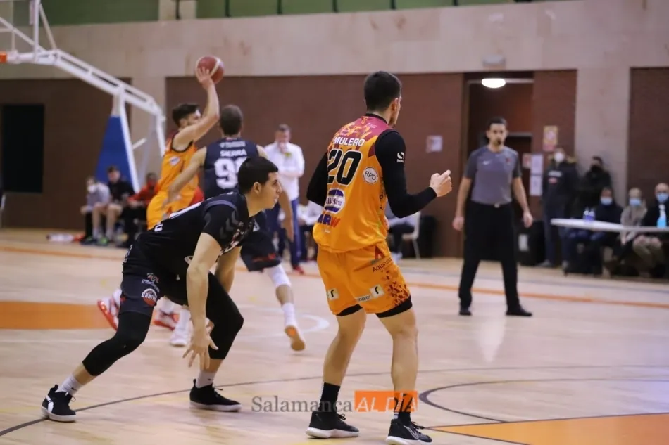 Foto 9 - El Aquimisa Carbajosa recupera la sonrisa tras superar al segundo clasificado (79-70)  