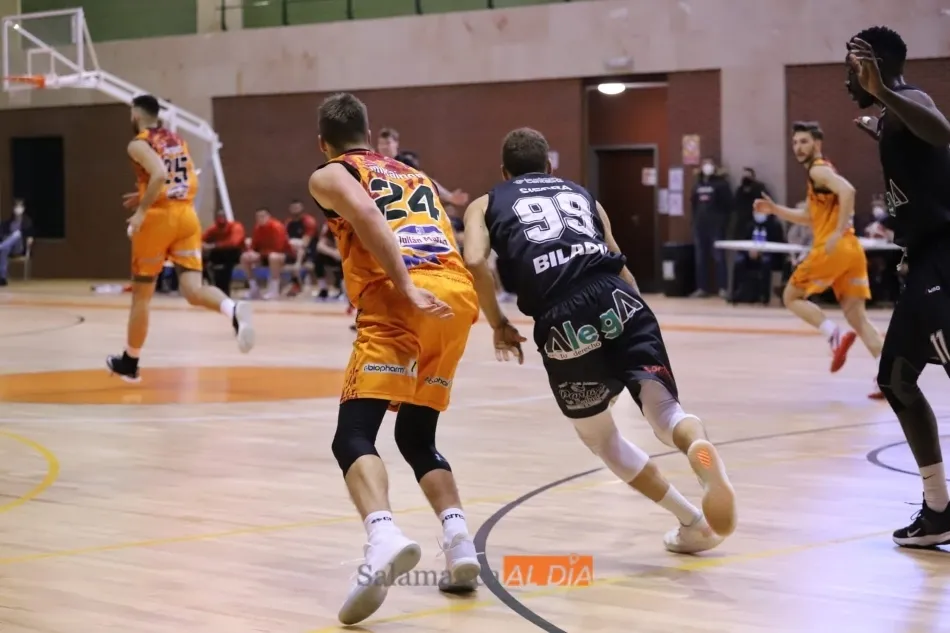 Foto 2 - El Aquimisa Carbajosa recupera la sonrisa tras superar al segundo clasificado (79-70)  