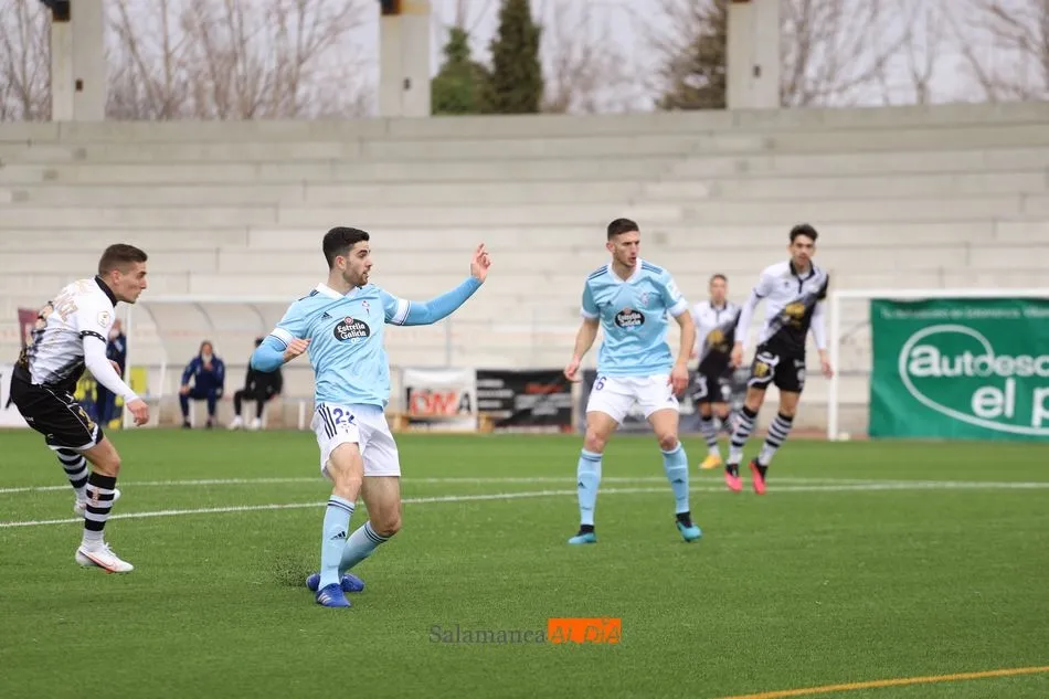 Foto 9 - Unionistas es humano: pierde con el Celta &lsquo;B&rsquo; despu&eacute;s de 9 partidos y Serna se queda sin racha ...