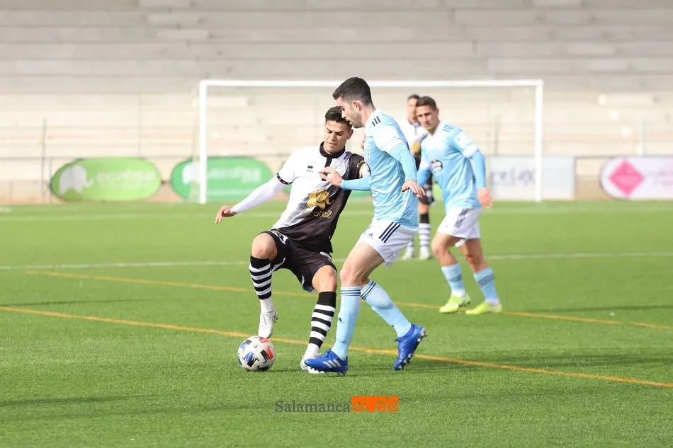 Foto 5 - Unionistas es humano: pierde con el Celta &lsquo;B&rsquo; despu&eacute;s de 9 partidos y Serna se queda sin racha ...