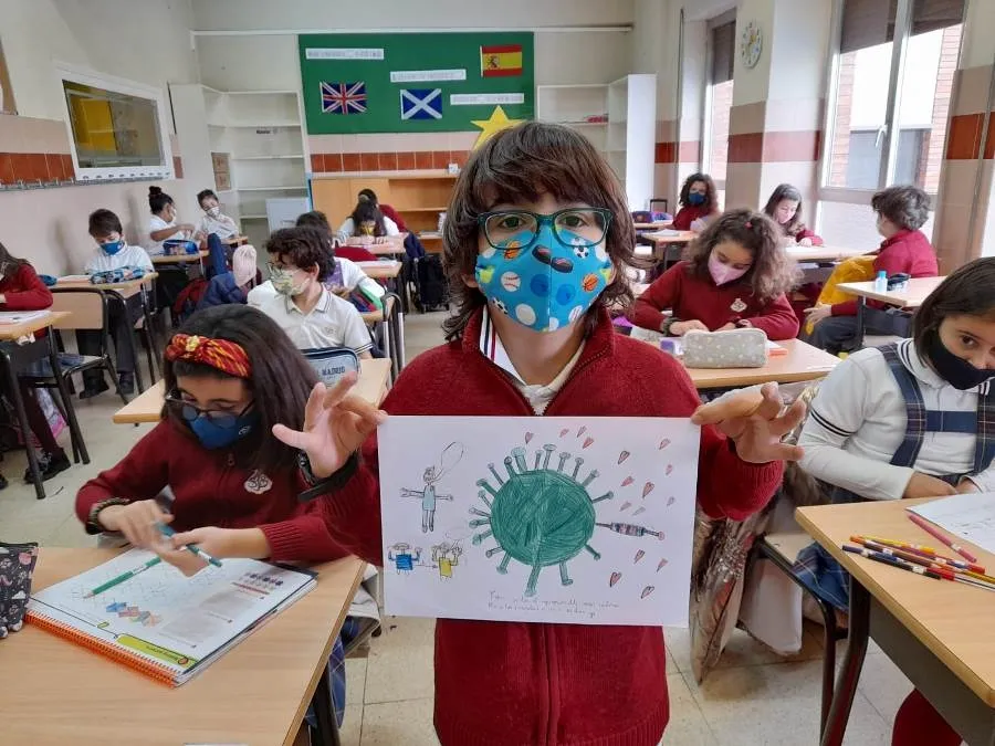 Foto 6 - Escolares se une a la campa&ntilde;a &lsquo;Pensando en ti&rsquo; para animar a sanitarios y pacientes covid del...