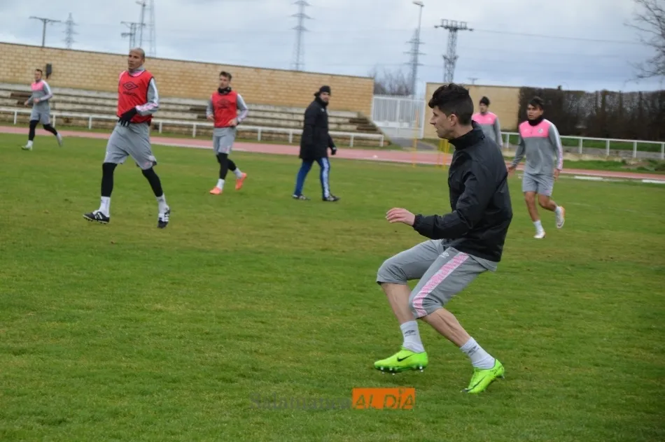 Foto 6 - Ausencias de Javi Navas y Juancho en el entrenamiento del Salamanca UDS tras el triunfo en Ferrol