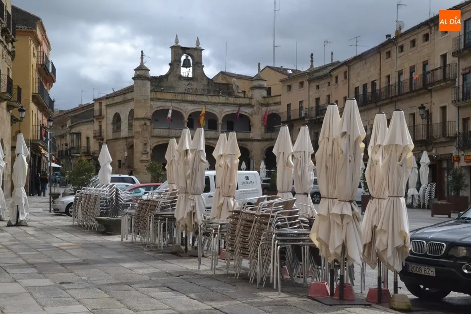 Foto 7 - Las terrazas vuelven a las calles mirobrigenses  