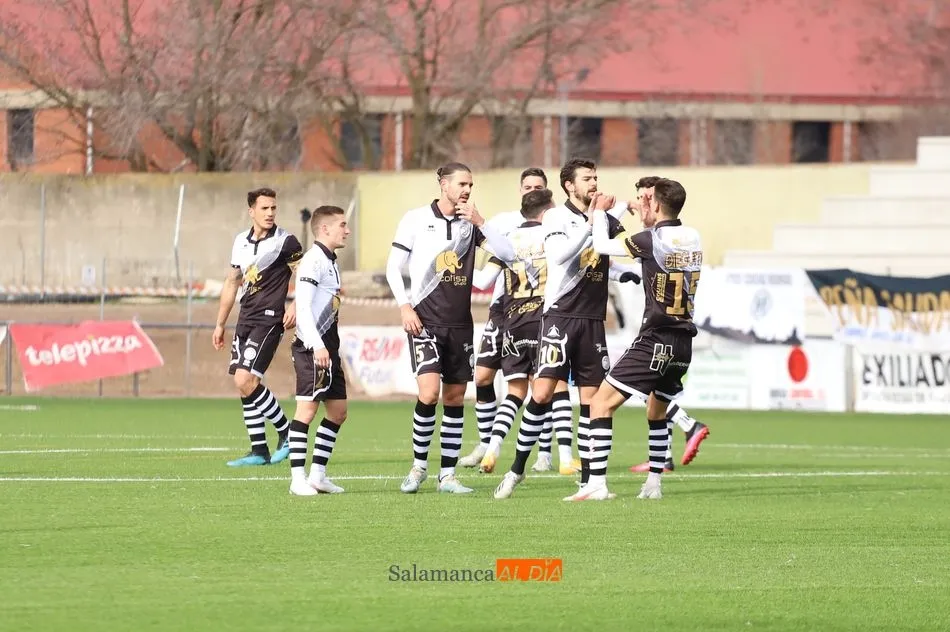 Unionistas celebra su gol ante el filial del Celta en el primer partido de este mes