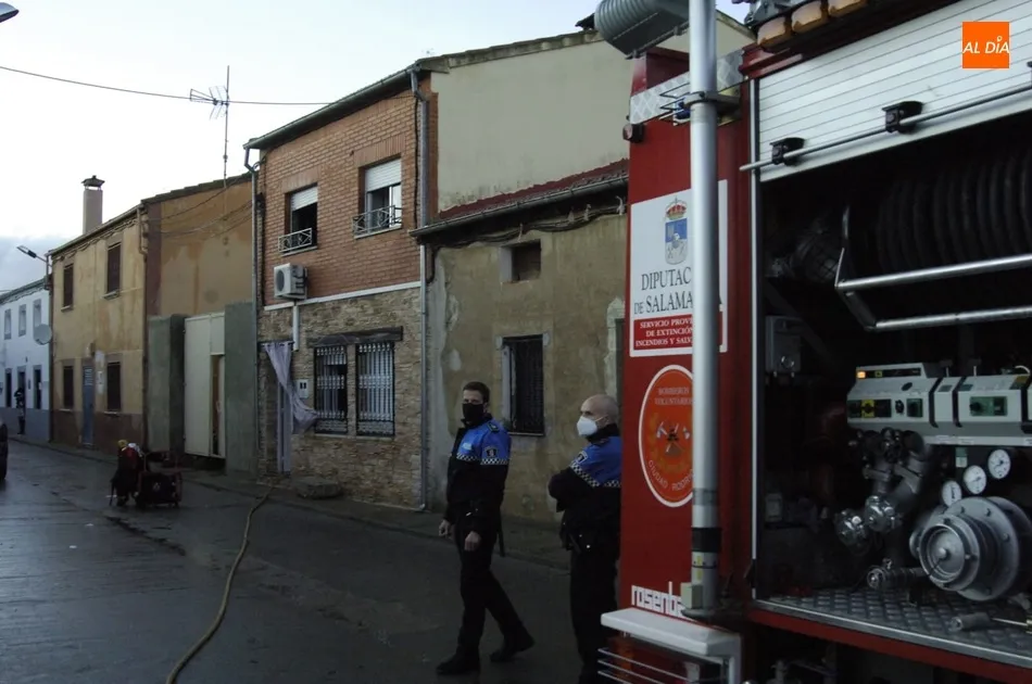 Foto 3 - Un aparato el&eacute;ctrico causa un incendio en una vivienda del barrio de El Puente  