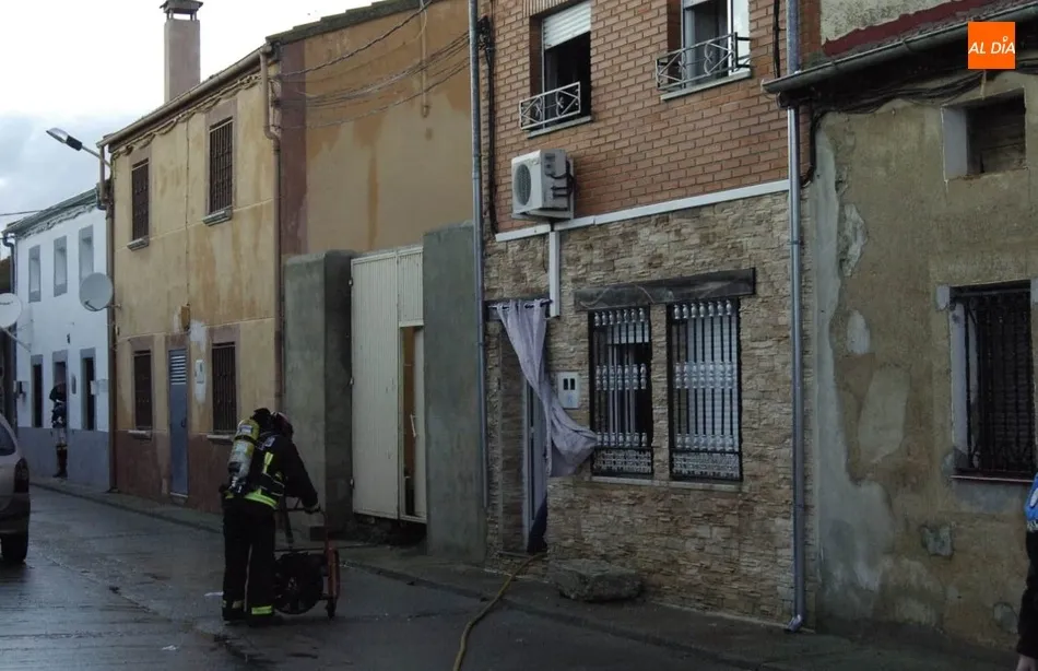 Foto 2 - Un aparato el&eacute;ctrico causa un incendio en una vivienda del barrio de El Puente  