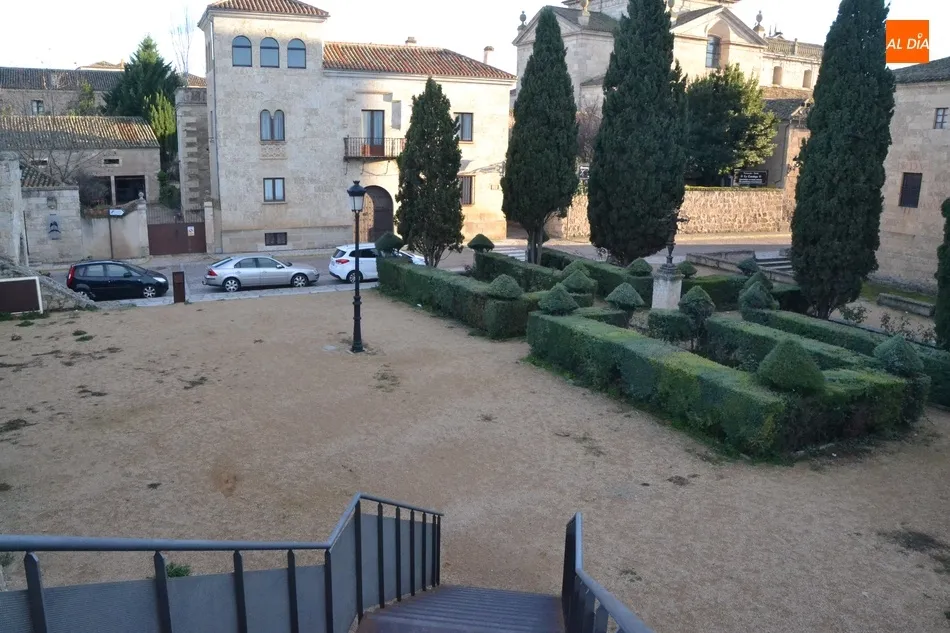 El inicio del techado de las pistas de pádel, entre las obras que se ejecutarán con los Fondos de ...