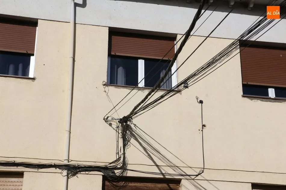 Foto 4 - Un incendio en una buhardilla causa alarma en el centro de Guijuelo