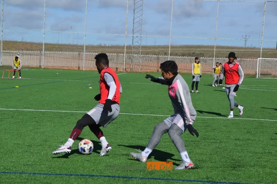 Foto 9 - Javi Navas vuelve al grupo y se entrena con normalidad en el Salamanca UDS