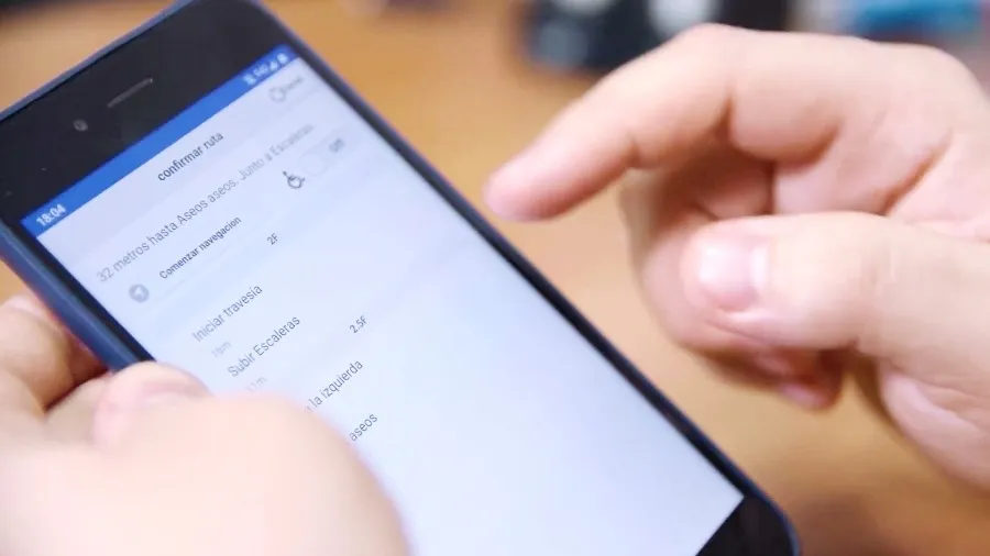La aplicación desarrollada por el equipo de expertos de la USAL consiste en una plataforma unificada de sensorización, geolocalización y guiado en tiempo real