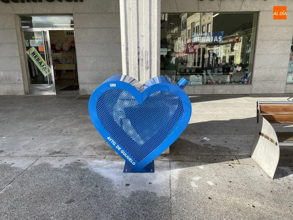 Guijuelo cuenta con tres contenedores Corazones Solidarios para tapones de plástico