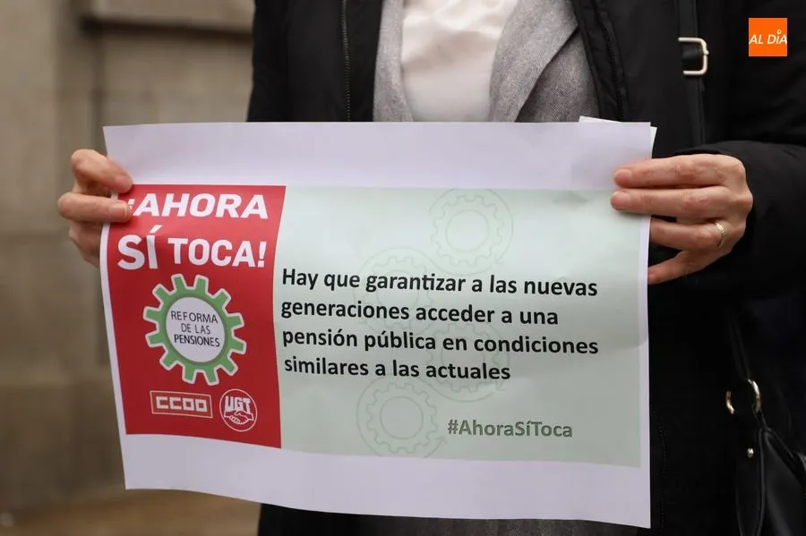Foto 8 - Concentraci&oacute;n en la Gran V&iacute;a para pedir la subida del SMI y la derogaci&oacute;n de la reforma laboral...