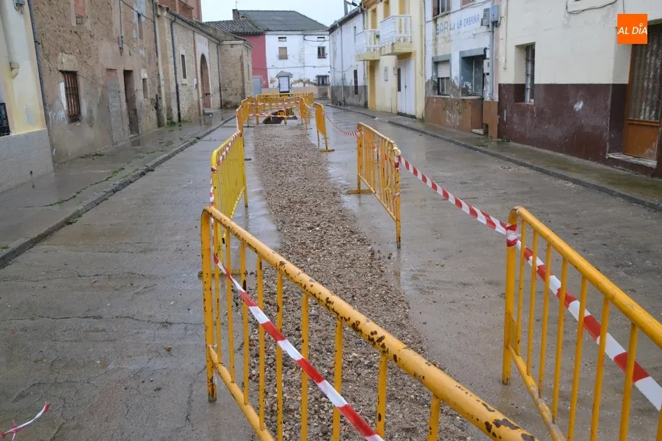 Foto 4 - Intervenci&oacute;n de urgencia en la calle &Aacute;lamo Chico para sustituir la red de aguas sucias  