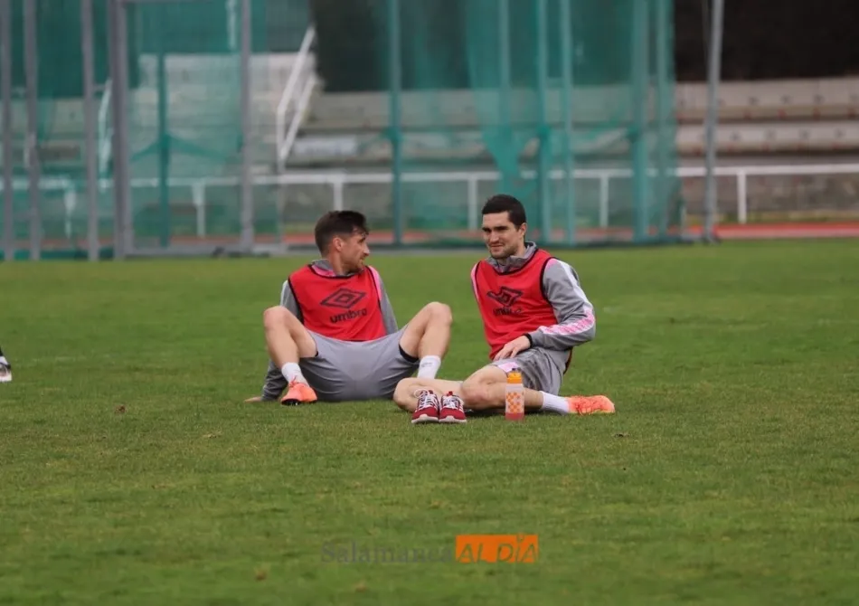 Foto 9 - Sesi&oacute;n del Salamanca UDS en Las Pistas para preparar la &lsquo;final&iacute;sima&rsquo; contra el Pontevedra