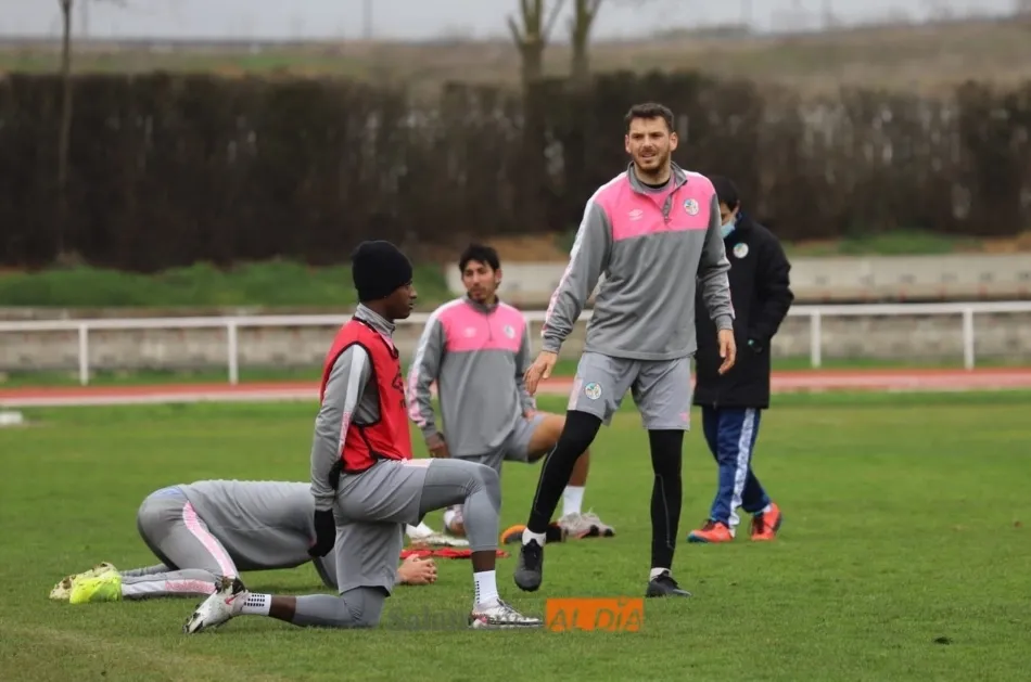 Foto 6 - Sesi&oacute;n del Salamanca UDS en Las Pistas para preparar la &lsquo;final&iacute;sima&rsquo; contra el Pontevedra