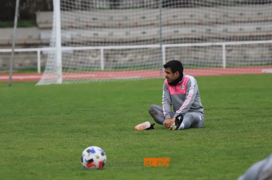 Foto 4 - Sesi&oacute;n del Salamanca UDS en Las Pistas para preparar la &lsquo;final&iacute;sima&rsquo; contra el Pontevedra
