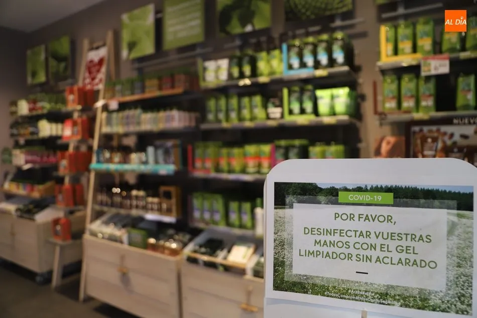 Foto 10 - Raquel Mateos, nueva gerente de Yves Rocher en Salamanca: &ldquo;Todos nuestros productos son de alta...