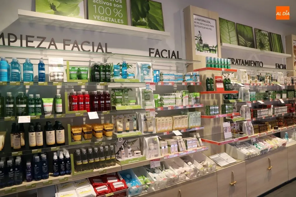 Foto 5 - Raquel Mateos, nueva gerente de Yves Rocher en Salamanca: &ldquo;Todos nuestros productos son de alta...
