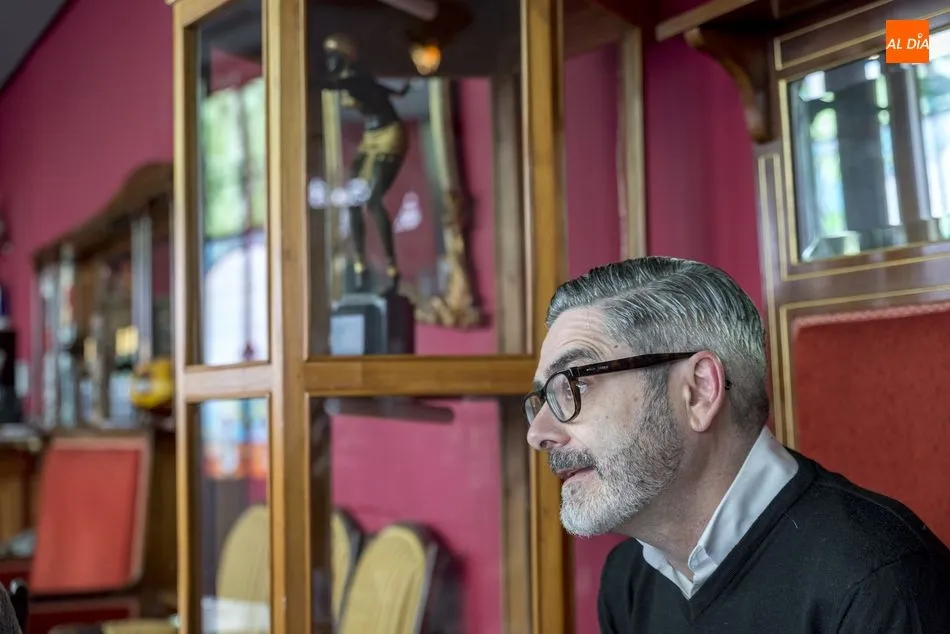 Foto 2 - Carlos Vicente y Patricia S&aacute;nchez, un libro que es un Laberinto salmantino  
