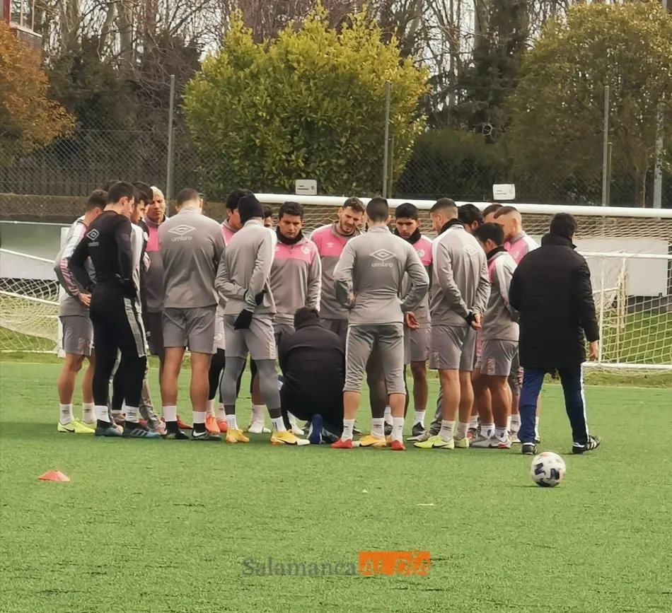 Foto 6 - El Salamanca UDS vuelve al Tori a trabajar la estrategia y Juancho sigue sin cumplir los plazos...