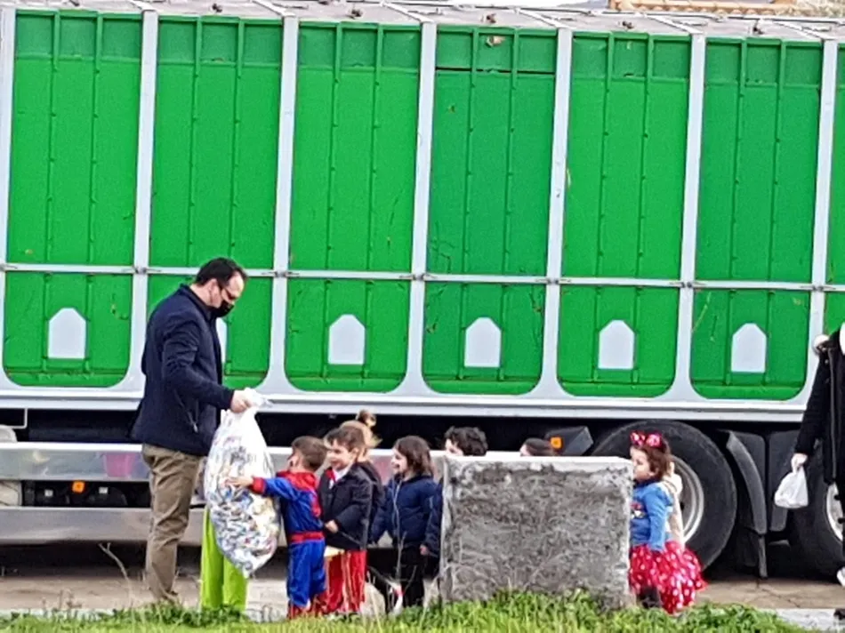 Foto 7 - La Escuela Infantil se disfraza para celebrar la llegada del Carnaval  