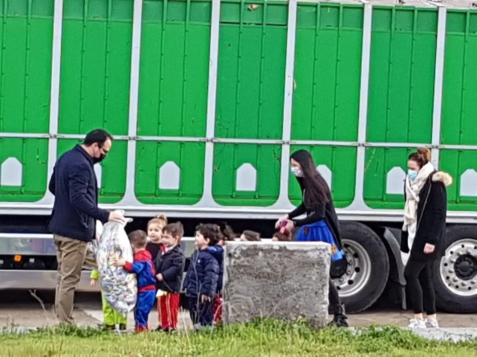 Foto 5 - La Escuela Infantil se disfraza para celebrar la llegada del Carnaval  