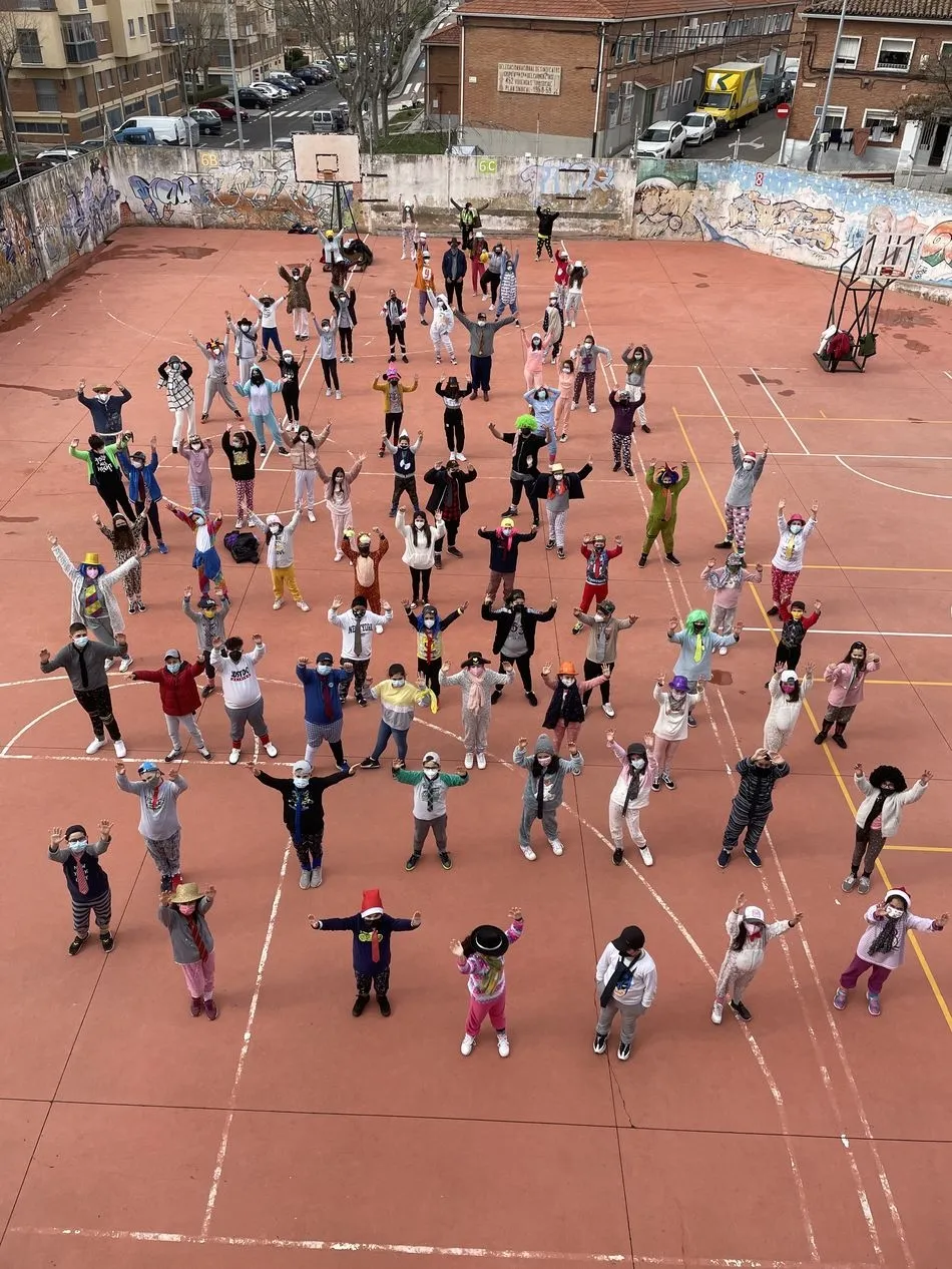 Foto 2 - Carnaval con mucho ingenio en el Colegio Concertado Pizarrales