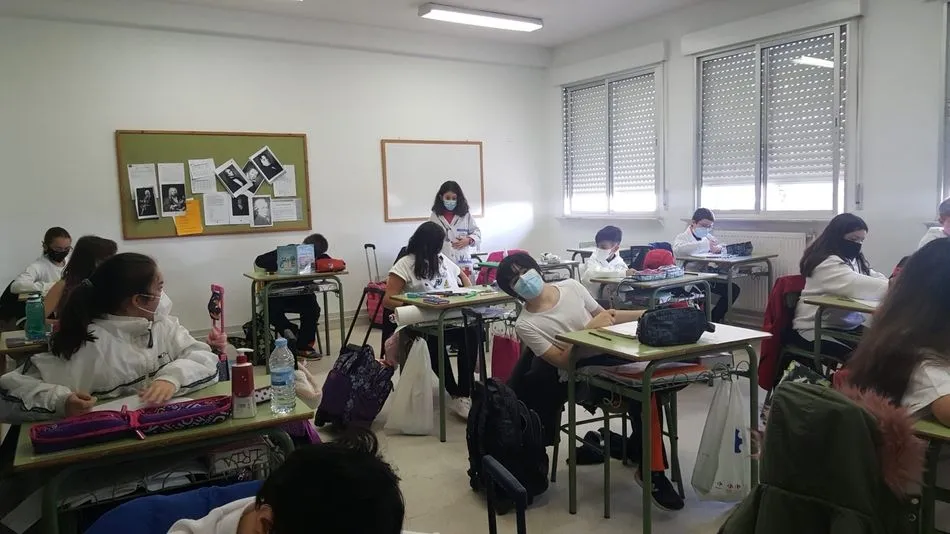 Foto 8 - El Colegio Antonio Machado celebra su carnaval con un homenaje a los sanitarios&nbsp;