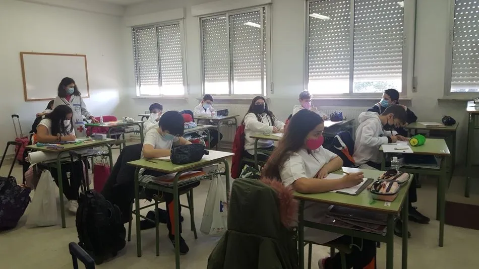 Foto 3 - El Colegio Antonio Machado celebra su carnaval con un homenaje a los sanitarios&nbsp;