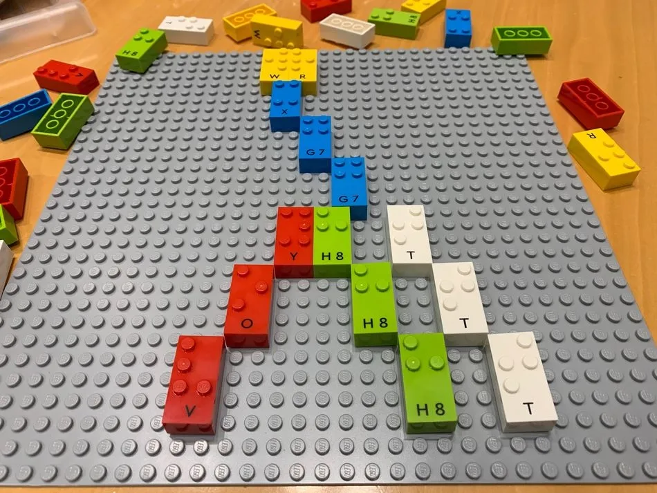 Foto 2 - La ONCE reparte piezas de Lego en Braille a 44 alumnos ciegos de Castilla y Le&oacute;n