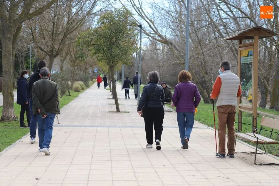 Foto 3 - El buen tiempo atrae a numerosos vecinos a las terrazas de Salamanca