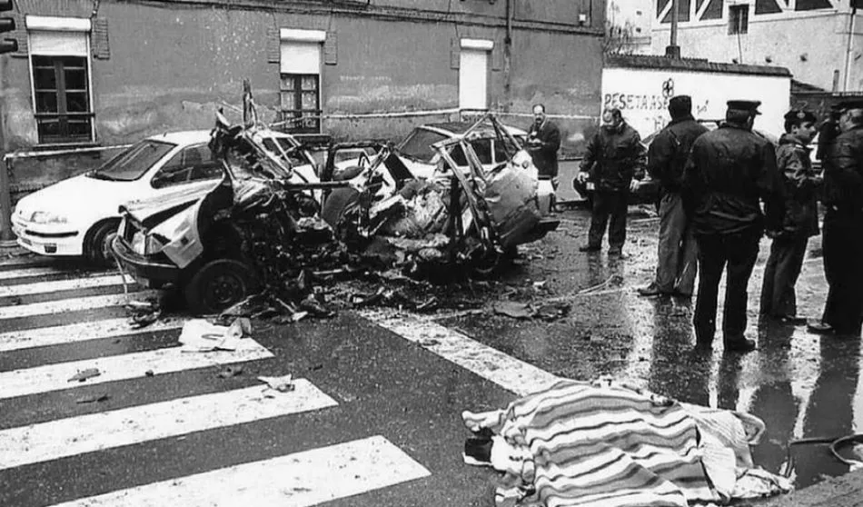 Imagen del atentado cometido en León en diciembre de 1995 - El Mundo