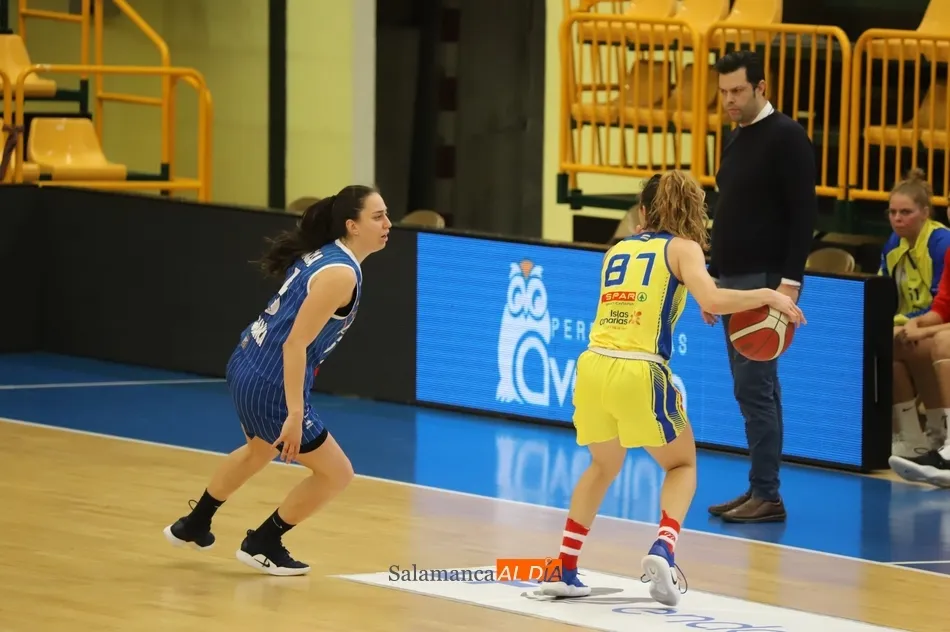 Foto 8 - El Perfumer&iacute;as Avenida no se olvida de ganar en el debut de Bella Alarie ante el Spar Gran Canaria ...