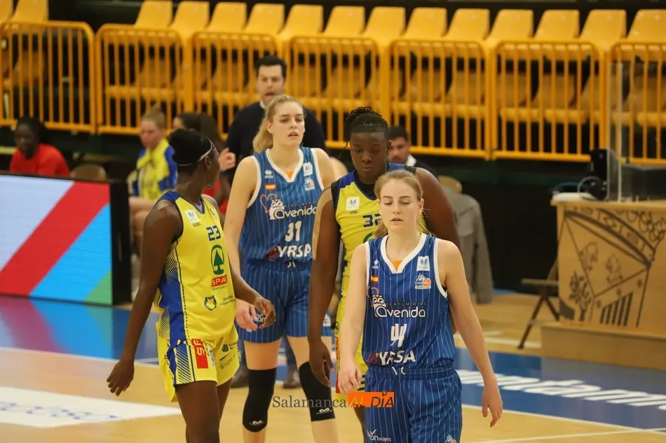 Foto 6 - El Perfumer&iacute;as Avenida no se olvida de ganar en el debut de Bella Alarie ante el Spar Gran Canaria ...