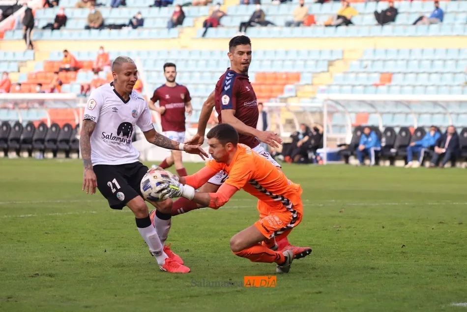Foto 7 - El Salamanca UDS dice adi&oacute;s a todo: vuelve a fracasar y se inmola en su partido m&aacute;s importante de ...