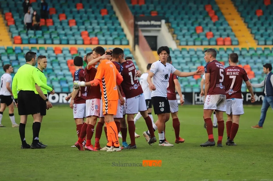 Foto 5 - El Salamanca UDS dice adi&oacute;s a todo: vuelve a fracasar y se inmola en su partido m&aacute;s importante de ...