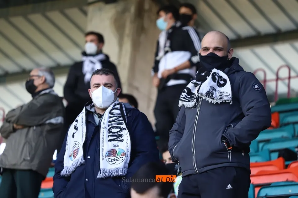Foto 11 - El Salamanca UDS y su afici&oacute;n viven su aciago San Valent&iacute;n en el Helm&aacute;ntico